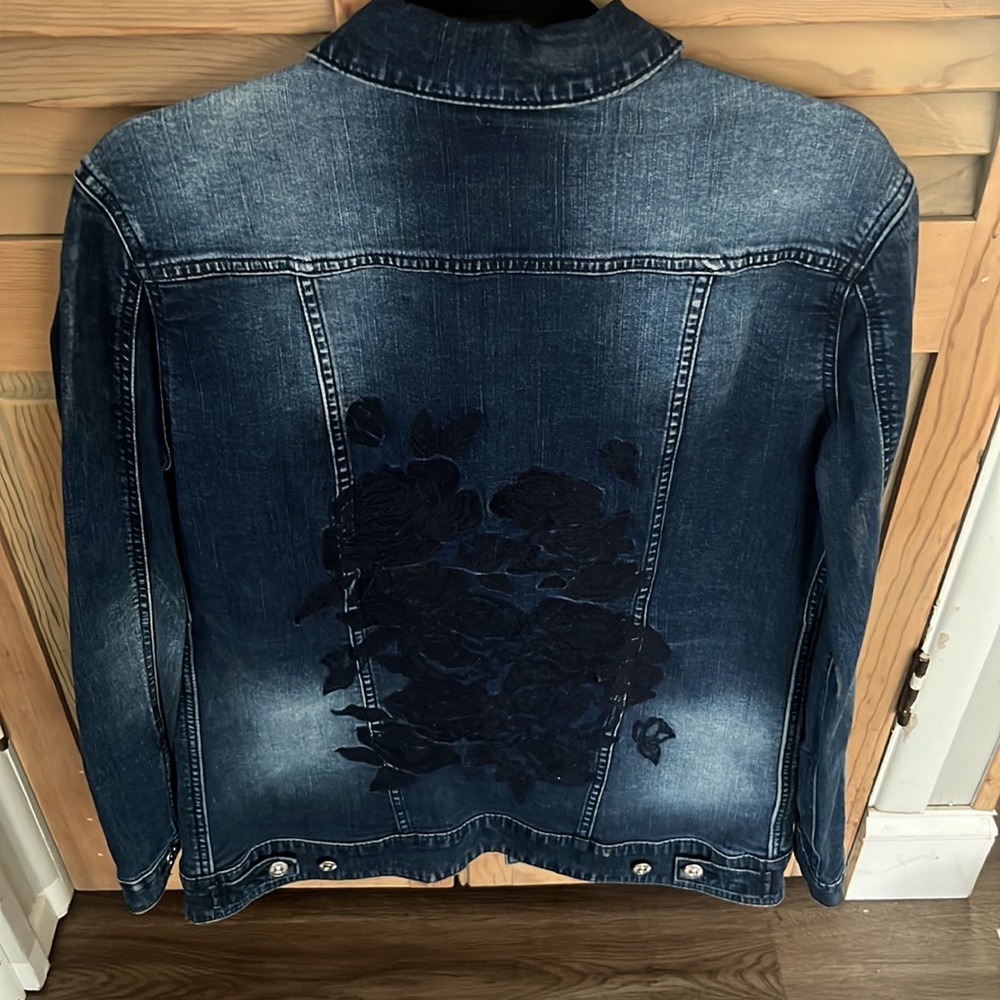 Embroidered back Jean jacket - Picture 4 of 4